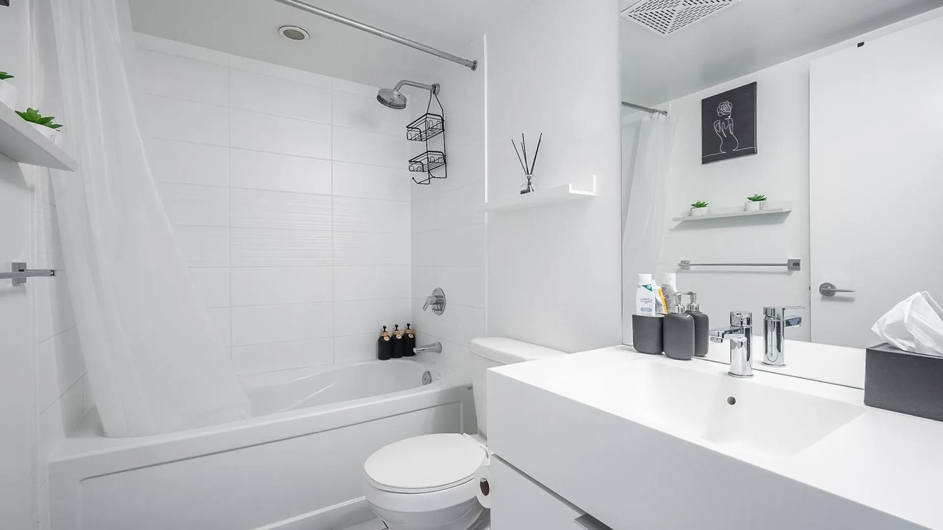 Apartment In Downtown Toronto
